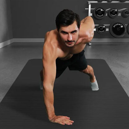 planche sur seule main sur tapis de sport