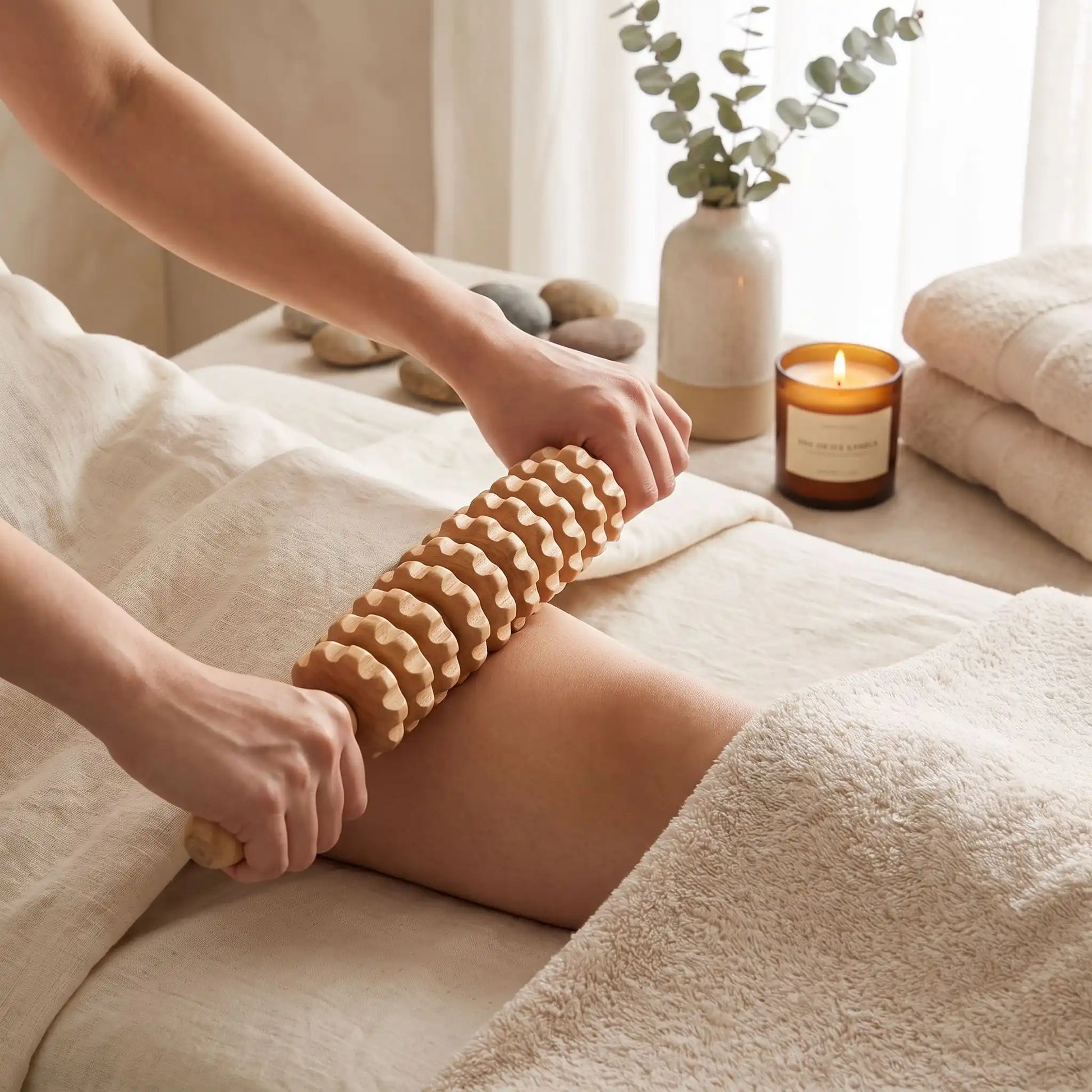 rouleau de massage  en bois naturel moment de détente