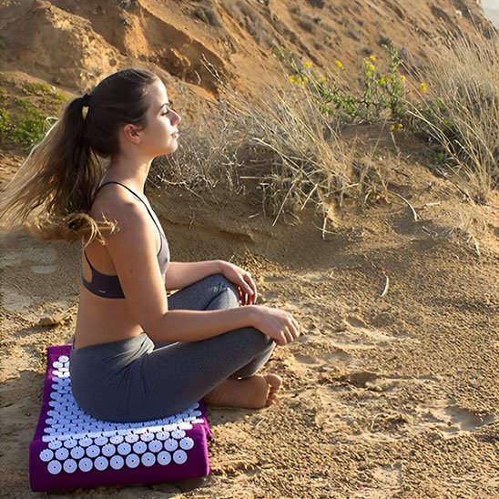 Meditation sur Tapis d acupression CalmeZen